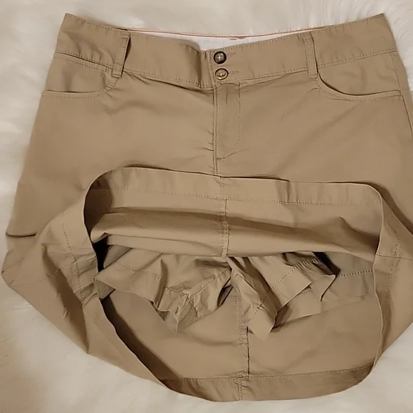 Dockers khaki skort 5 pockets belt loops stretch cotton blend size 8P Excellent… - Picture 3 of 8